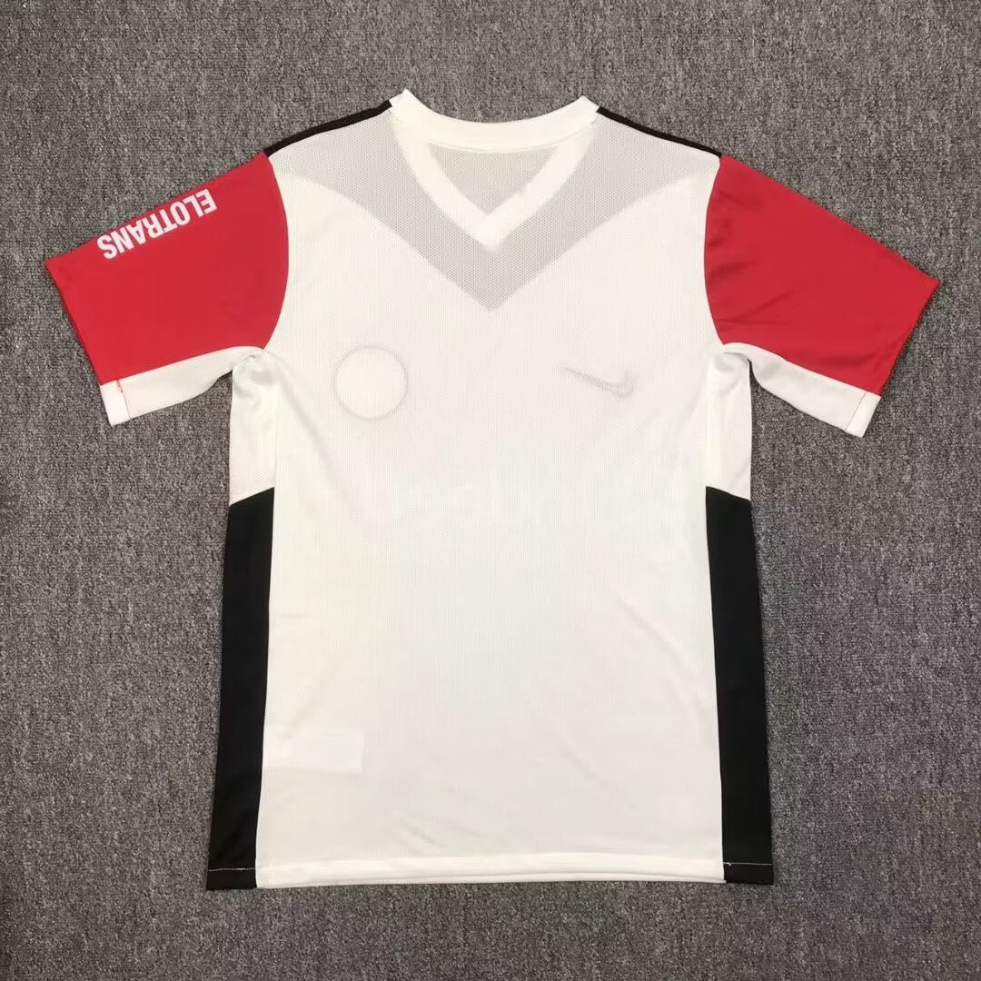 Maglietta in casa Eintracht Frankfurt 24/25