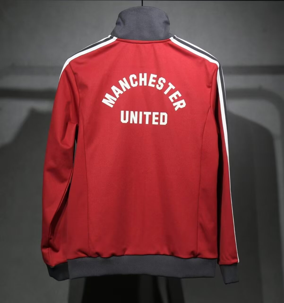 set giacca e pantalone Manchester United