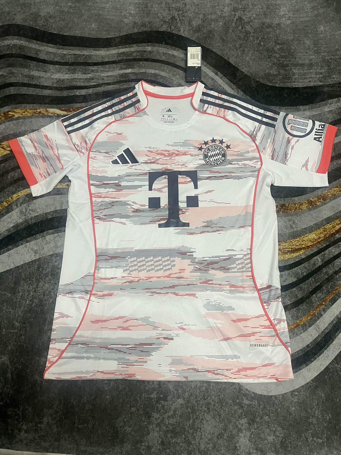 Maglietta Bayern Monaco ospiti 25/26