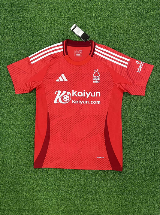 Maglietta in casa Nottingham forest 24/25