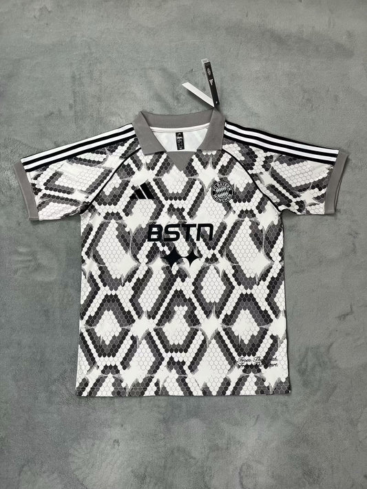 Maglietta bayern monaco edizione commemorativa 25/26