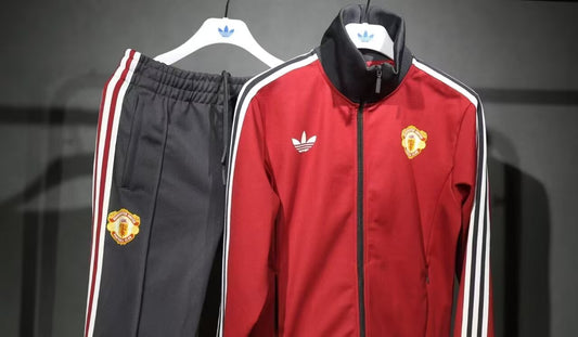 set giacca e pantalone Manchester United