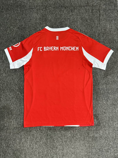 Maglietta in casa Bayern Monaco 25/26